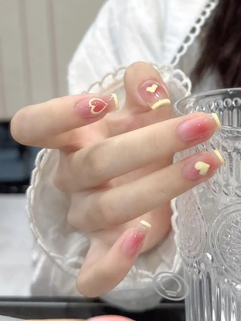 超好看的美甲 #短 - 抖音