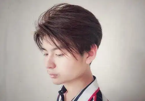 男生留多长的头发才能做拉直 推荐男生做直发发型精品图片