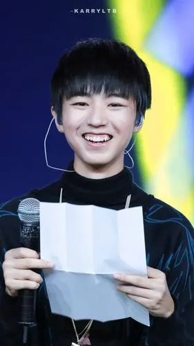 王俊凯# 160921 王俊凯17岁生日会 高清9p