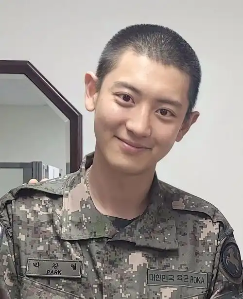 曾经的大帅哥,如今成了发面馒头?|吴世勋_新浪新闻