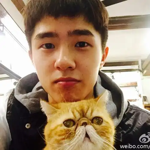 刘昊然 你眼睛会笑 弯成一道桥