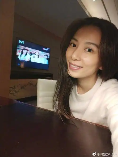 hebe晒素颜照皮肤超好ella结婚生子hebe享受单身selina浴火重生