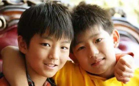 tfboys出道前的样子 土萌土萌的(组图)