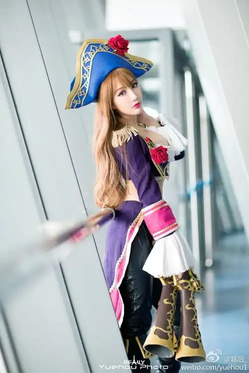 涛身依旧 美女小訫法国皇家女枪cos_lol联盟美女_52pk英雄联盟专区