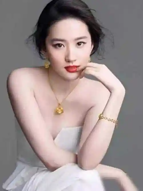 原创刘亦菲单身原因从照片看出的真相