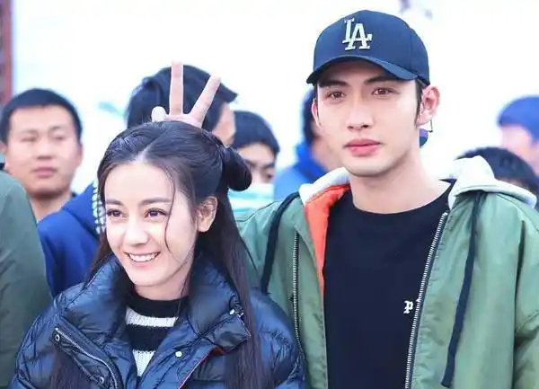 如何成为迪丽热巴的理想男朋友只能暖她一个人