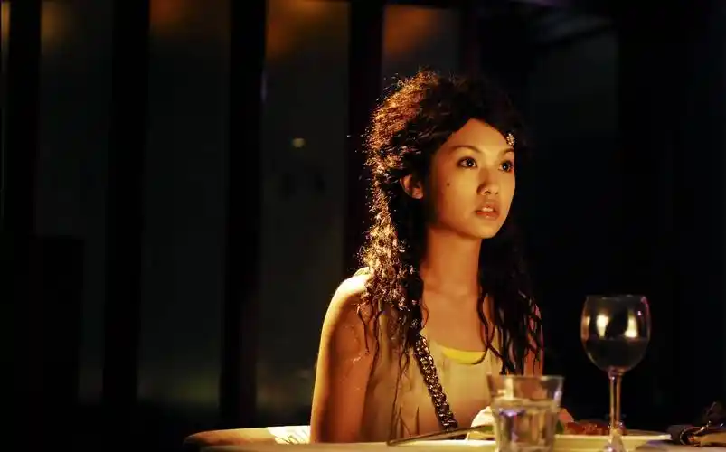 小时候只觉得她土,十几年后终于明白,她才是"颜值常青藤"_杨丞琳_五官