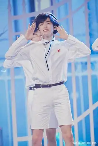 日系美少年宋亚轩,人帅歌甜唱功非凡