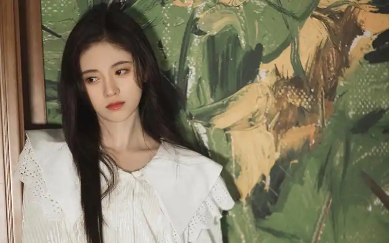 鞠婧祎甜美仙气高清桌面壁纸