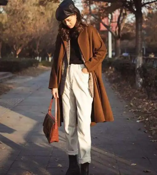 萝卜裤女裤怎么穿搭配好看(萝卜裤怎么穿优雅又高级)