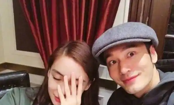 angelababy被曝要离婚还分割财产她晒美照力破谣言