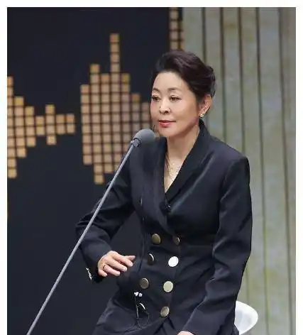 网友始终认为倪大红娶的正是倪萍的亲妹妹倪炜