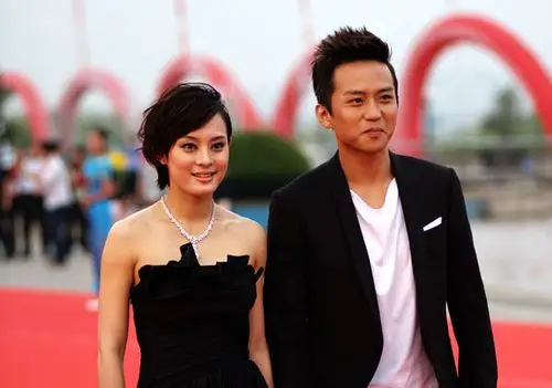 邓超与孙俪的爱情故事曝光 两人相识相恋过程大揭秘