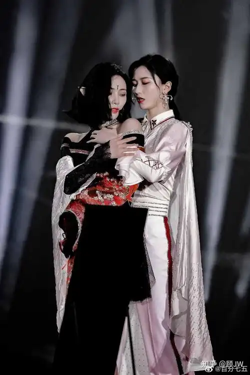 许佳琪和吴哲晗到底发生了什么,新粉,大佬求带?