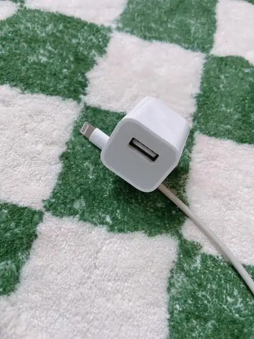 苹果原装手机充电器