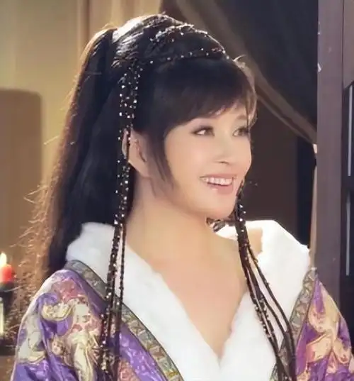 刘晓庆的这股妖风终究还是在童蕾的头上刮了一把