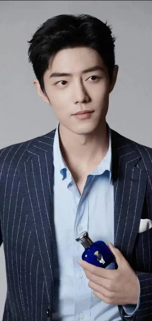 存图:手机内存放不下的肖战照片_气质_造型_大气