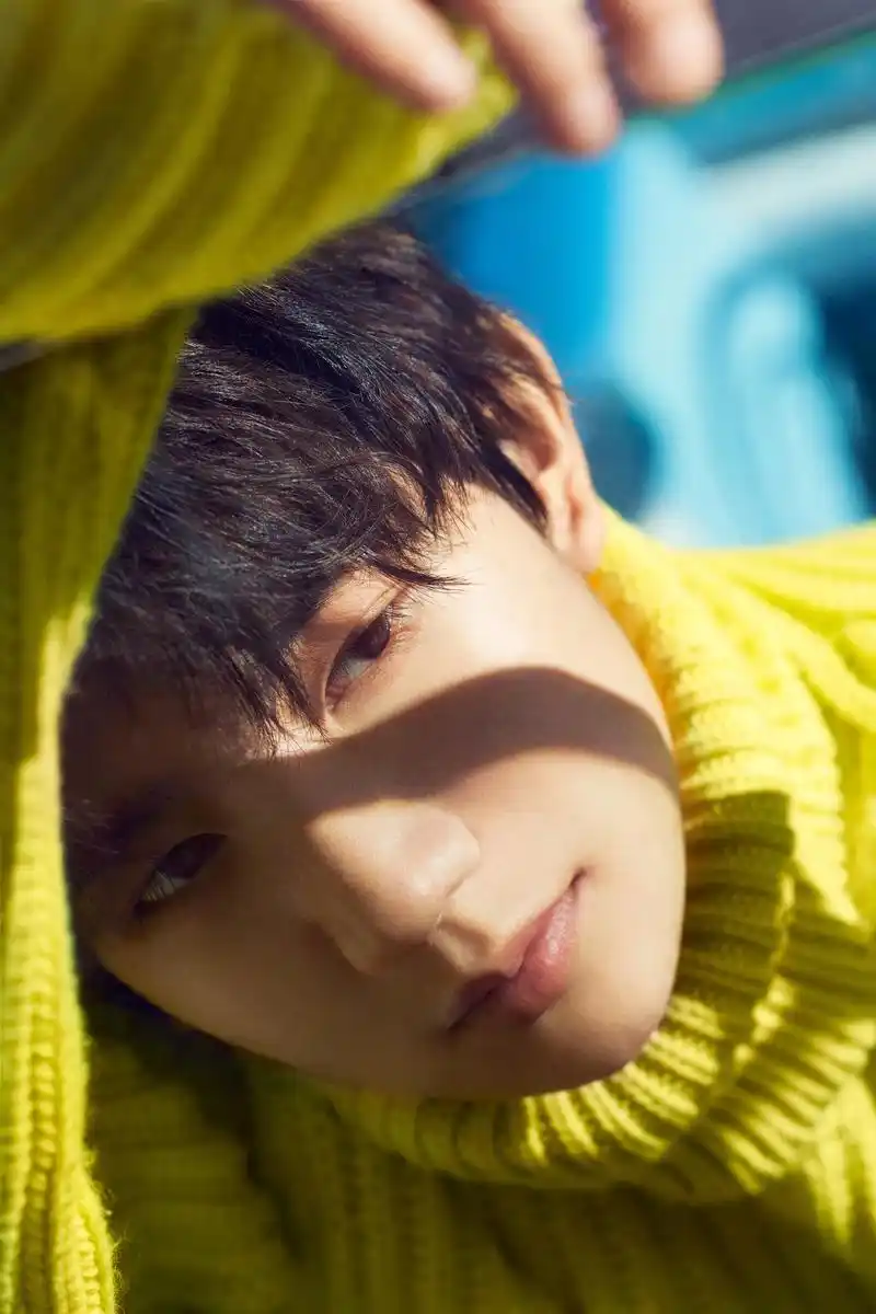 【王源个人全新单曲《一样》】半熟少年演绎惊艳,独特音色释放精彩.