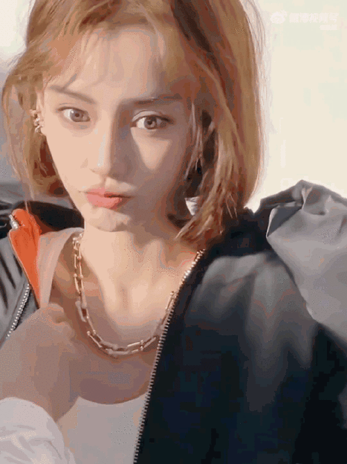 angelababy短发怼脸花絮视频