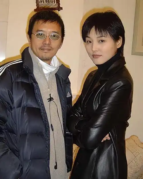 演员张延嫁大5岁香港丈夫婚后生一女