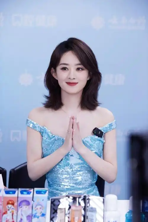 你让我散落天涯的碎片都重新归集  @赵丽颖