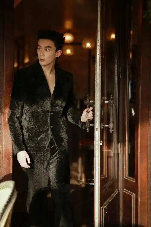 吴磊巴黎时装周