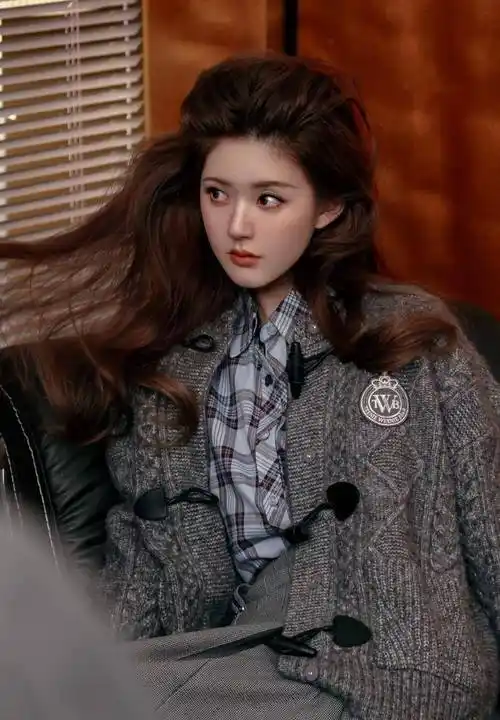 赵露思变身"复古甜心",5套穿搭风格百变,高马尾雀斑妆超抢眼_时尚