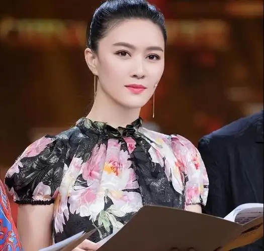 田海蓉:爱恋陆毅多年,与王志文相爱,丧夫之后继承其130亿遗产|鲍蕾