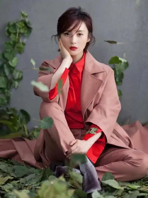 明星蒋勤勤广告代言费蒋勤勤代言的产品