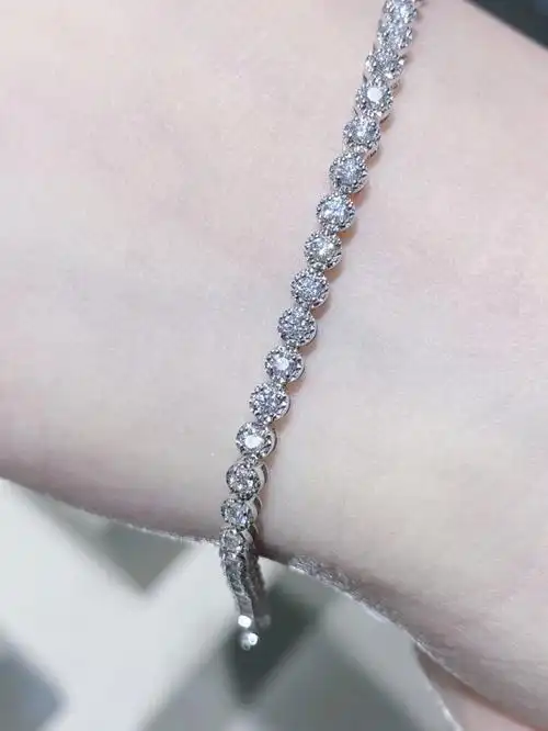 没蹲到合适折扣的看过来  看过来#钻石手链  #手链  #谢瑞麟  #珠宝