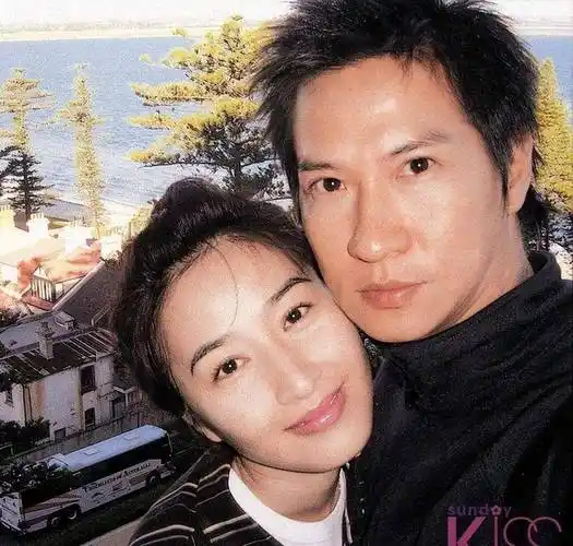 张家辉关咏荷:相爱28年,妻子两次流产,丈夫获影帝仍不离不弃_本人_时