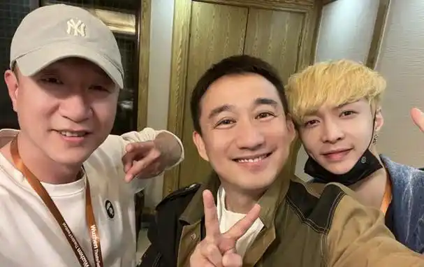 一场明星饭局将娱圈的人情世故江湖地位体现得淋漓尽致