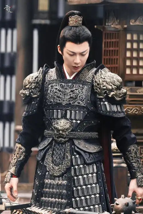 刘宇宁新剧开拍之后的第几套衣服,数不过来完全数不过来,每一套造型都