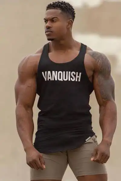 黑人肌肉男体质超棒一身腱子肉撒发荷尔蒙气息女友性感又漂亮