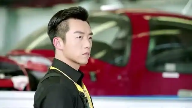 《壮志高飞》片花:陈乔恩郑恺携手上演高空恋爱,工作亲人如何选择?