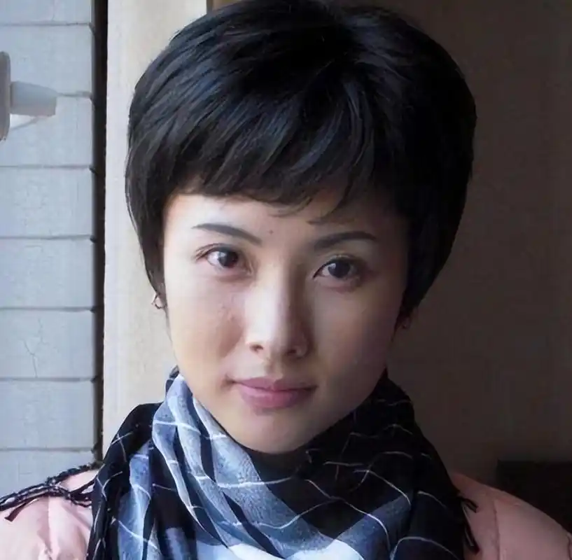 刀郎女儿罗添:我是留守儿童,我支持爸爸和朱梅阿姨的爱情