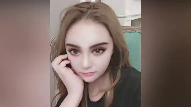 新疆的混血美女,下面的一个动作,彻底让我无语了