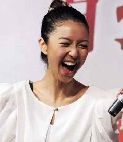 曝大牌明星狰狞笑容照 (16)