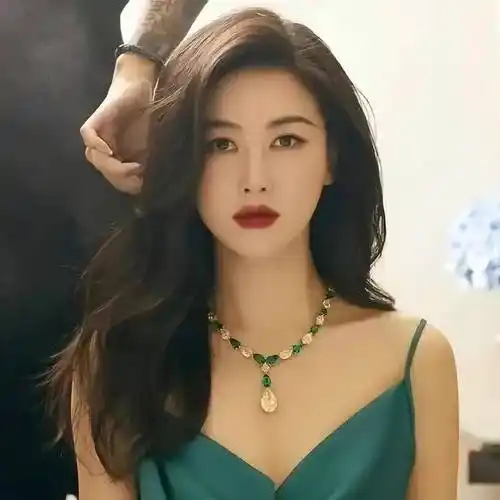 这4位长得"冷艳妩媚"的内地女明星,一个比一个高冷,很是惊艳