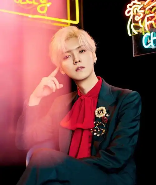 林志颖年轻时候是真的帅,虽然现在年龄大了点,但仍然是非常帅气迷人的