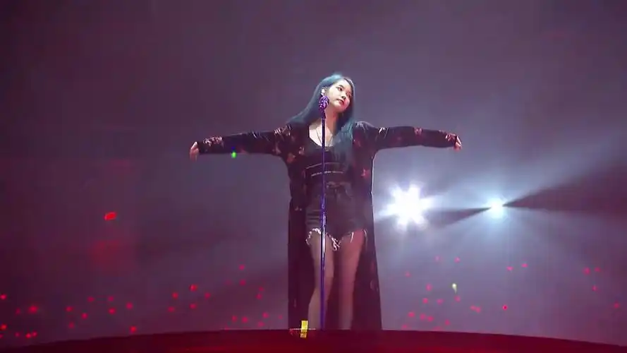 演唱会高质量互动现场#不允许还有人没听过iu的《jam jam》大神行为