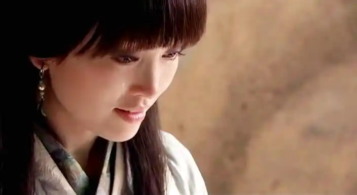 求《神话》中吕素的套签.