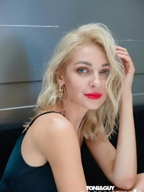 显白的外国人漂发