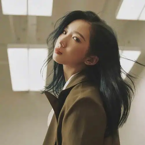 孟美岐魅力气质头像