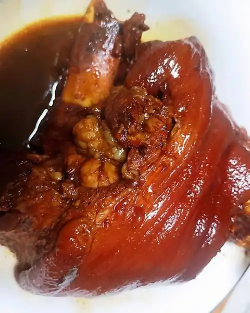 压力锅版红烧肘子简单易做