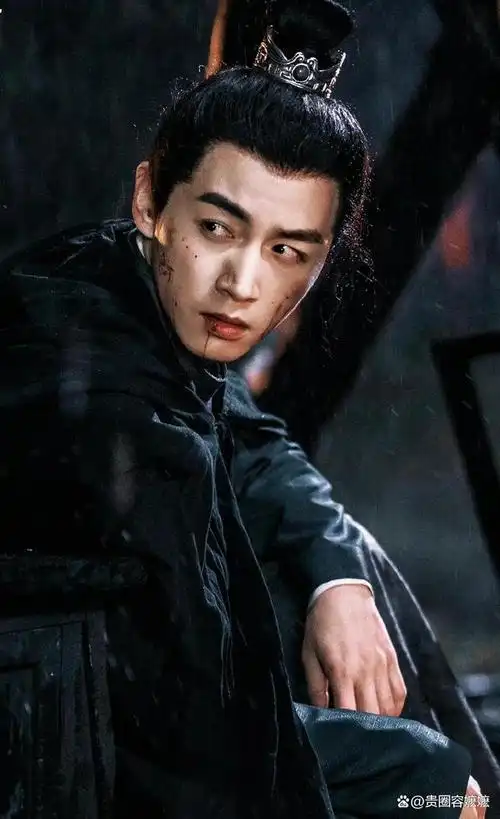 以前在看《陆贞传奇》的时候,就被他饰演的太子高湛给迷住,睿智隐忍的