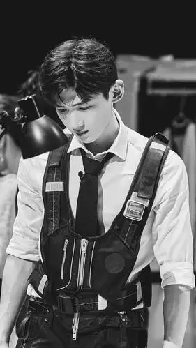 明星大侦探里的白敬亭(图多)