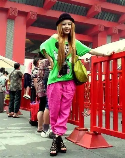 超女王贝因整容事故致死? 曾与李宇春同届