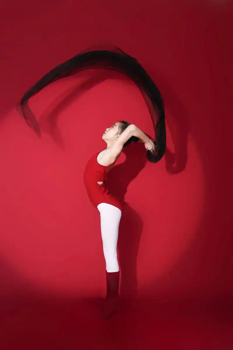 跳舞💃的理由有很多种 最实在的一种是"快乐"