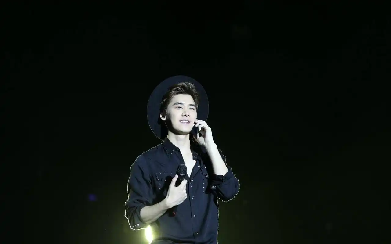 帅气李易峰壁纸我的男神李易峰